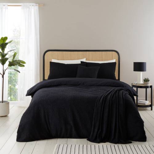Cuvertura neagra din tesatura boucle pentru pat dublu 180x200 cm Cosy - Catherine Lansfield
